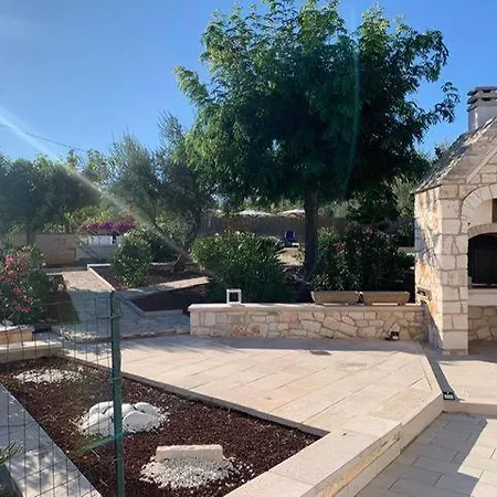 Maison Dei Trulli アパート ロコロトンド